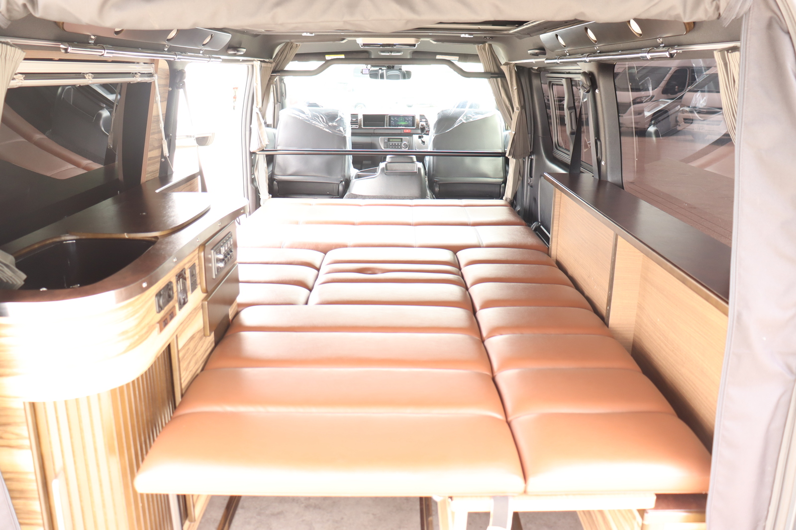 キャンピングカーバンコン