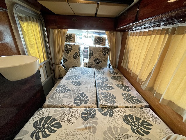 キャンピングカー軽キャンパー