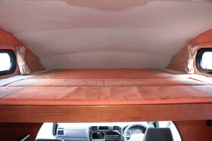 キャンピングカーキャブコン