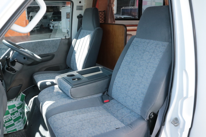 キャンピングカーキャブコン