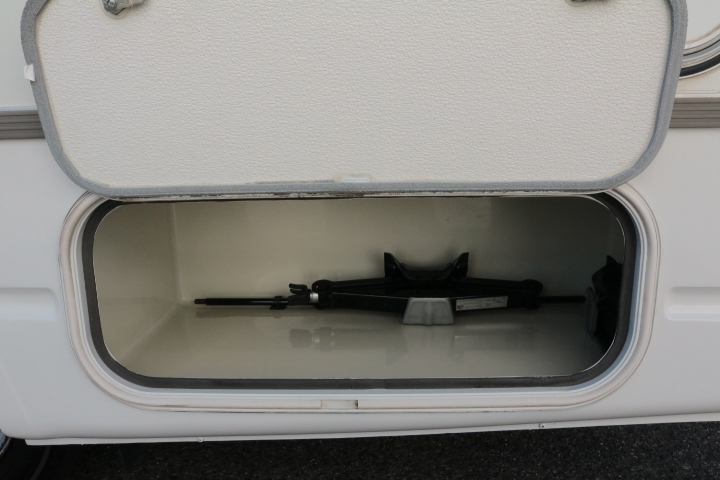 キャンピングカーキャブコン