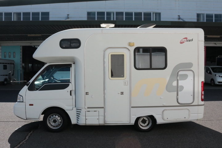 キャンピングカーキャブコン