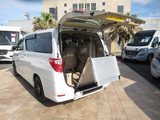 トヨタアルファード