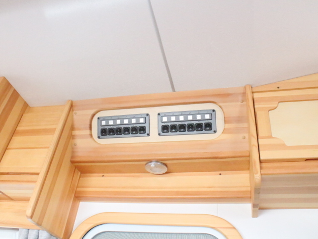 キャンピングカーキャブコン