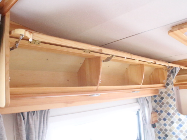 キャンピングカーキャブコン