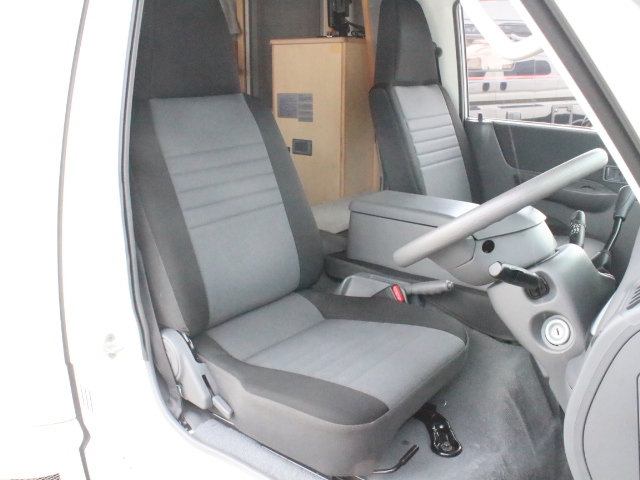 キャンピングカーキャブコン