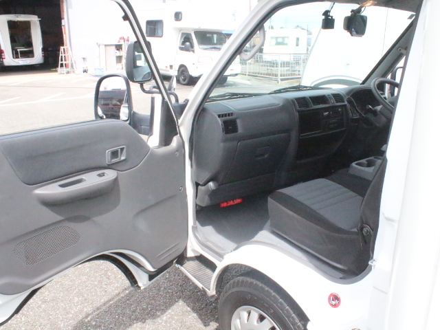 キャンピングカーキャブコン