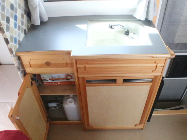 キャンピングカーキャブコン