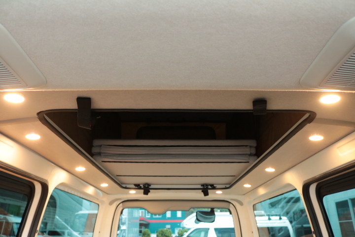 キャンピングカーバンコン