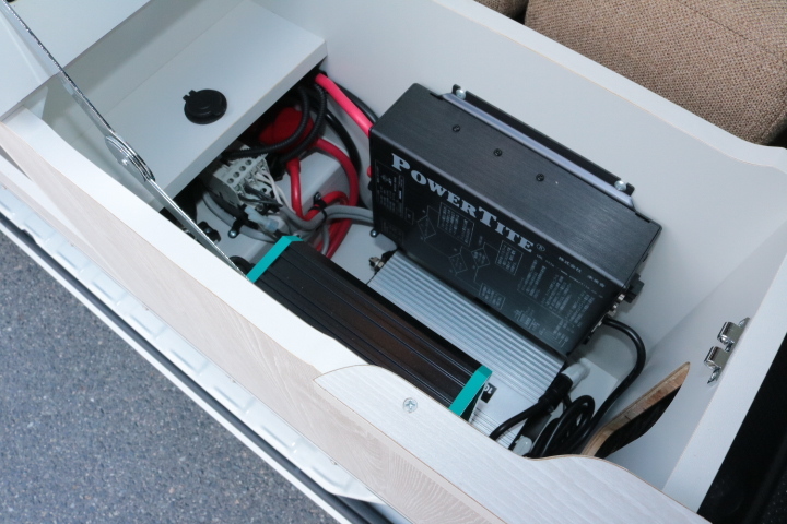 キャンピングカーバンコン