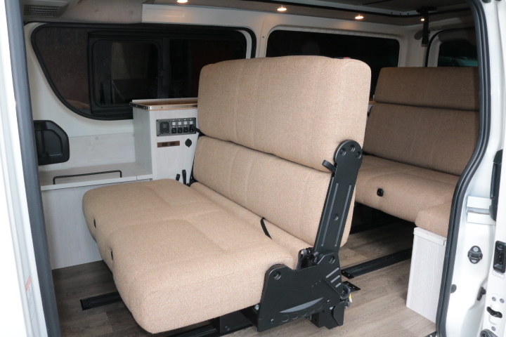 キャンピングカーバンコン