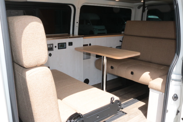 キャンピングカーバンコン