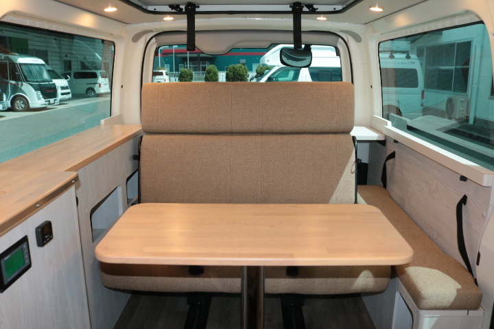 キャンピングカーバンコン