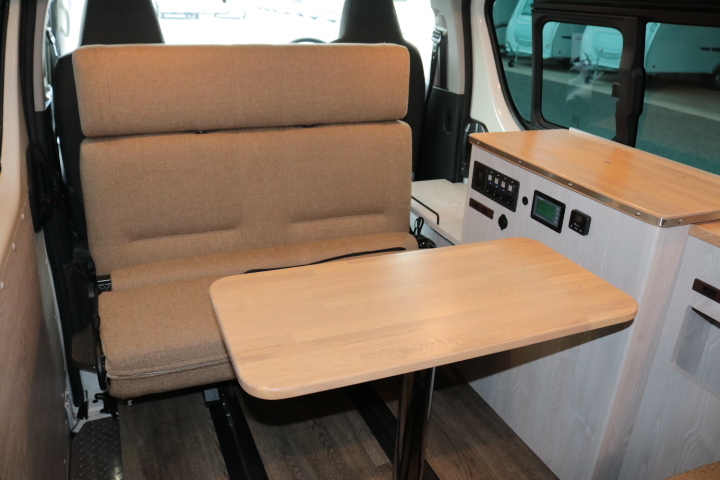 キャンピングカーバンコン