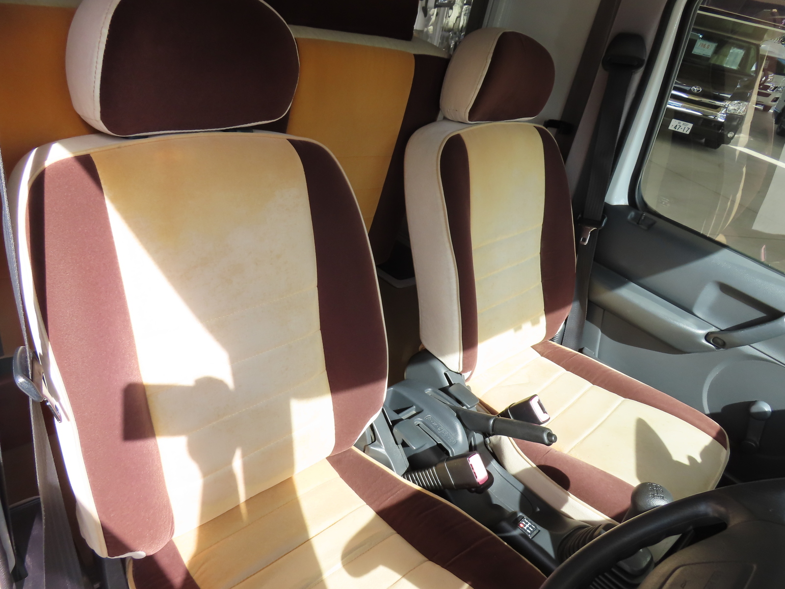 キャンピングカー軽キャンパー