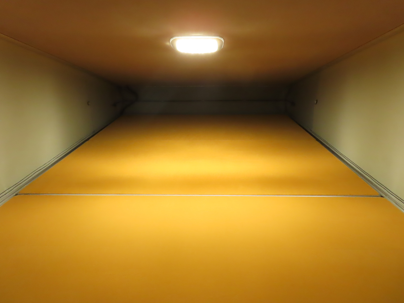 キャンピングカー軽キャンパー