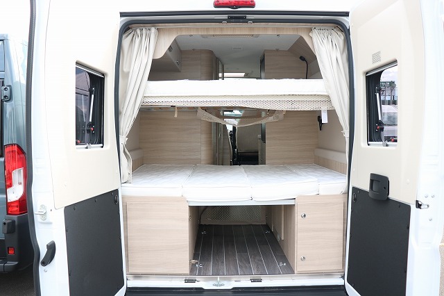 キャンピングカーバンコン