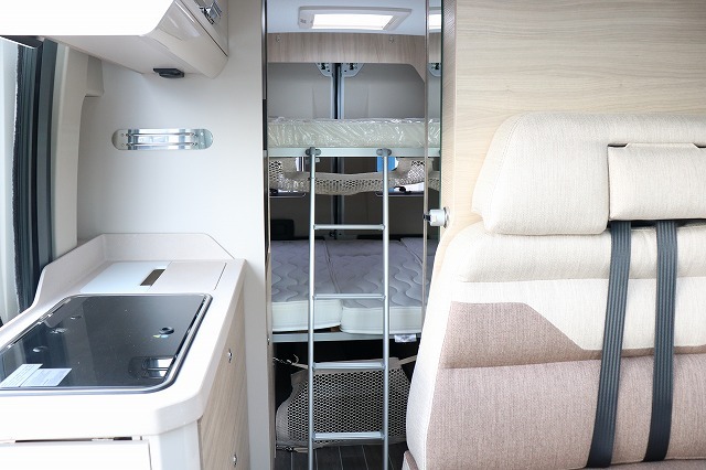 キャンピングカーバンコン