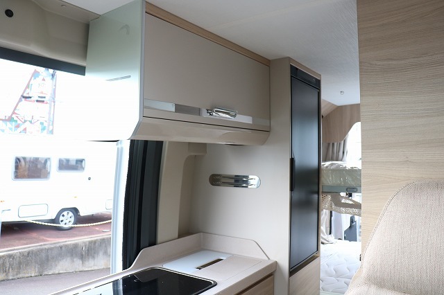 キャンピングカーバンコン