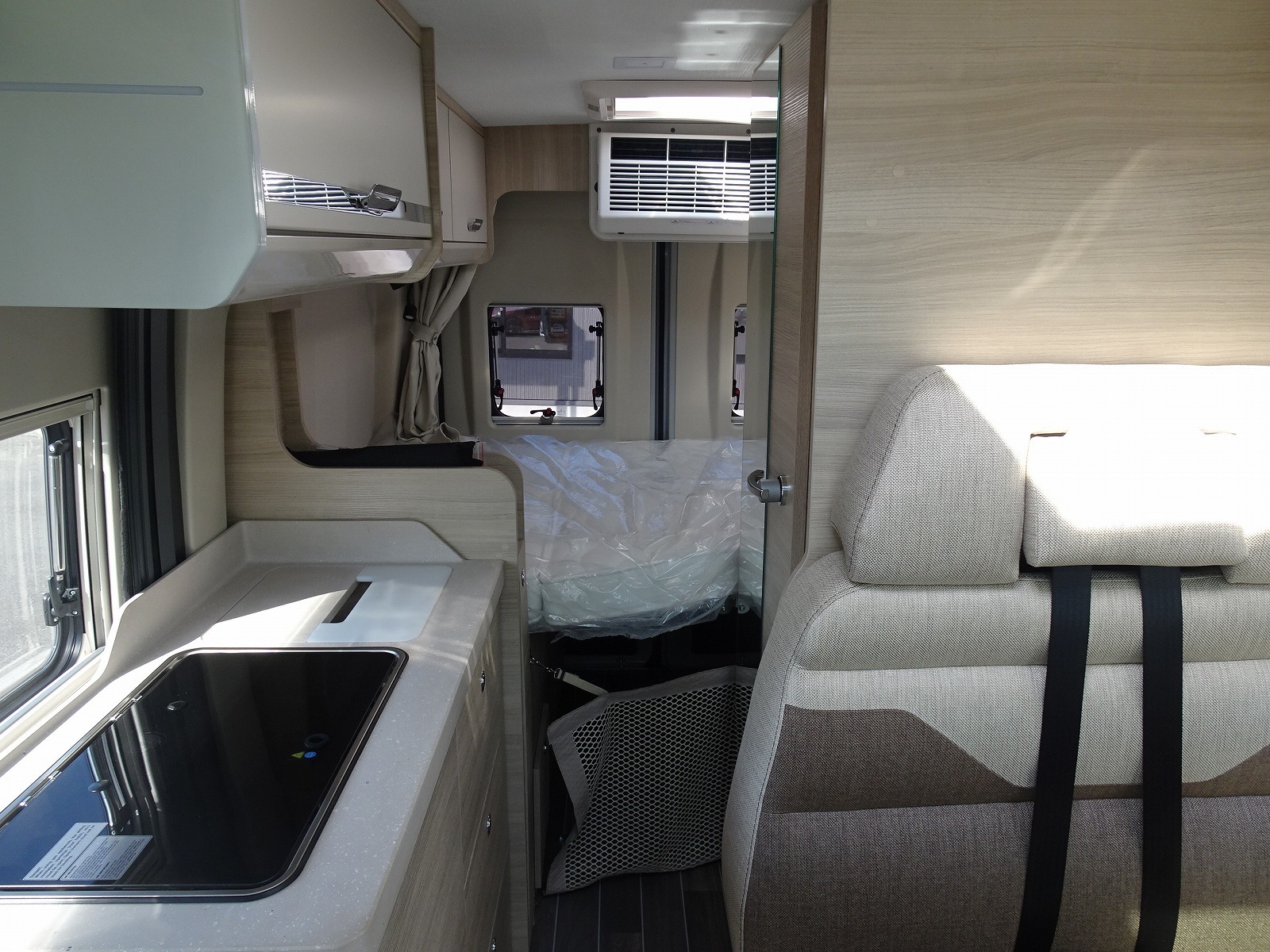 キャンピングカーバンコン