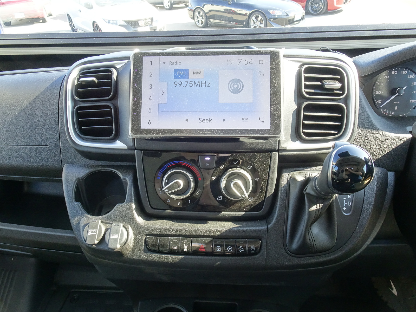 キャンピングカーバンコン