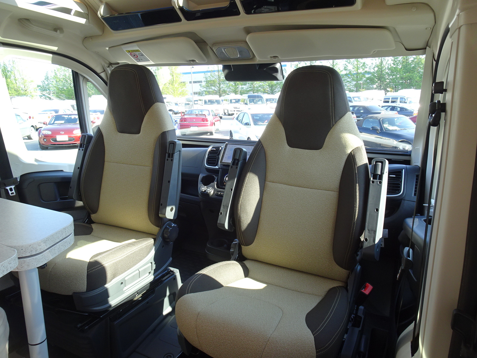 キャンピングカーバンコン