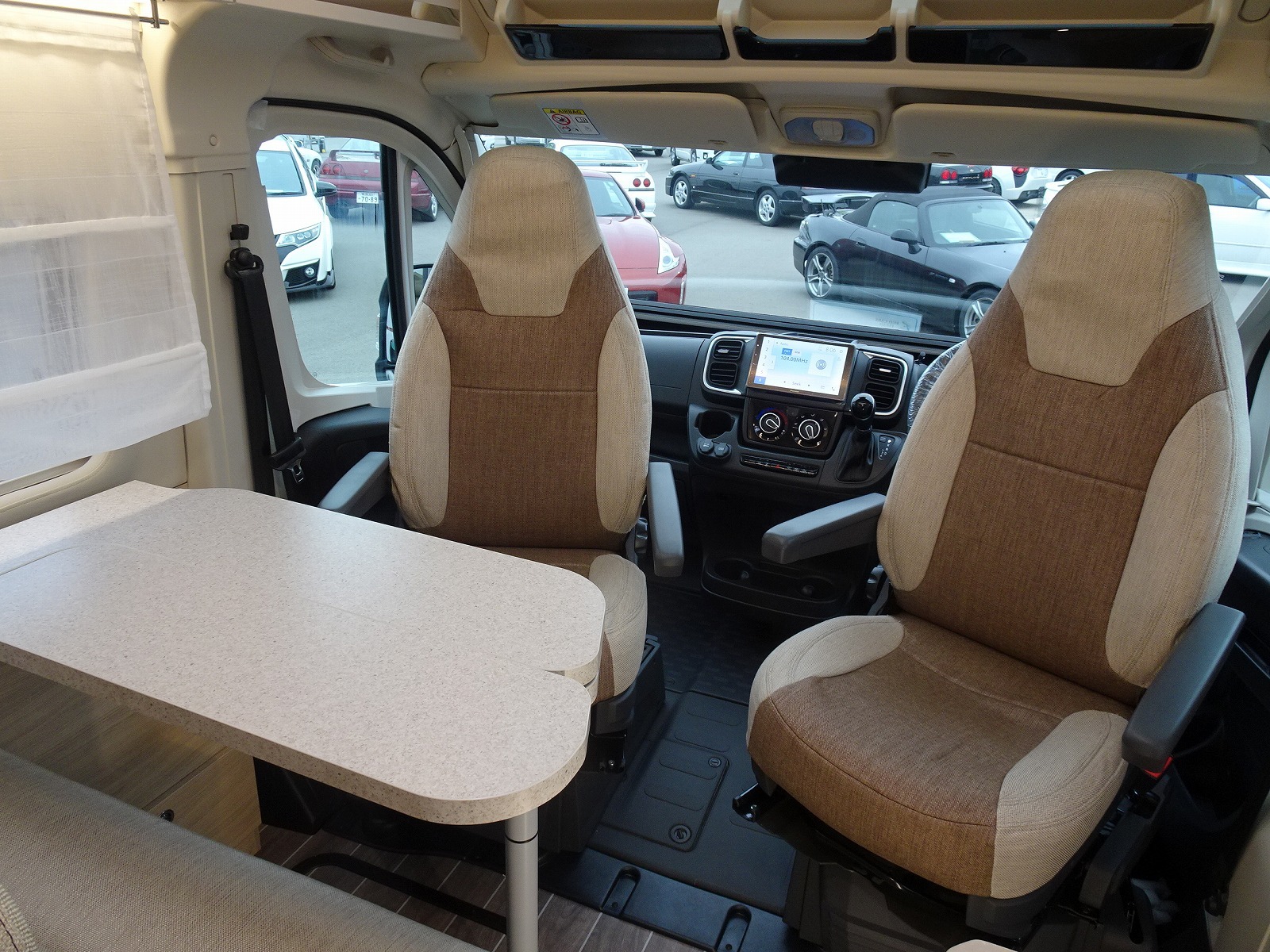 キャンピングカーバンコン