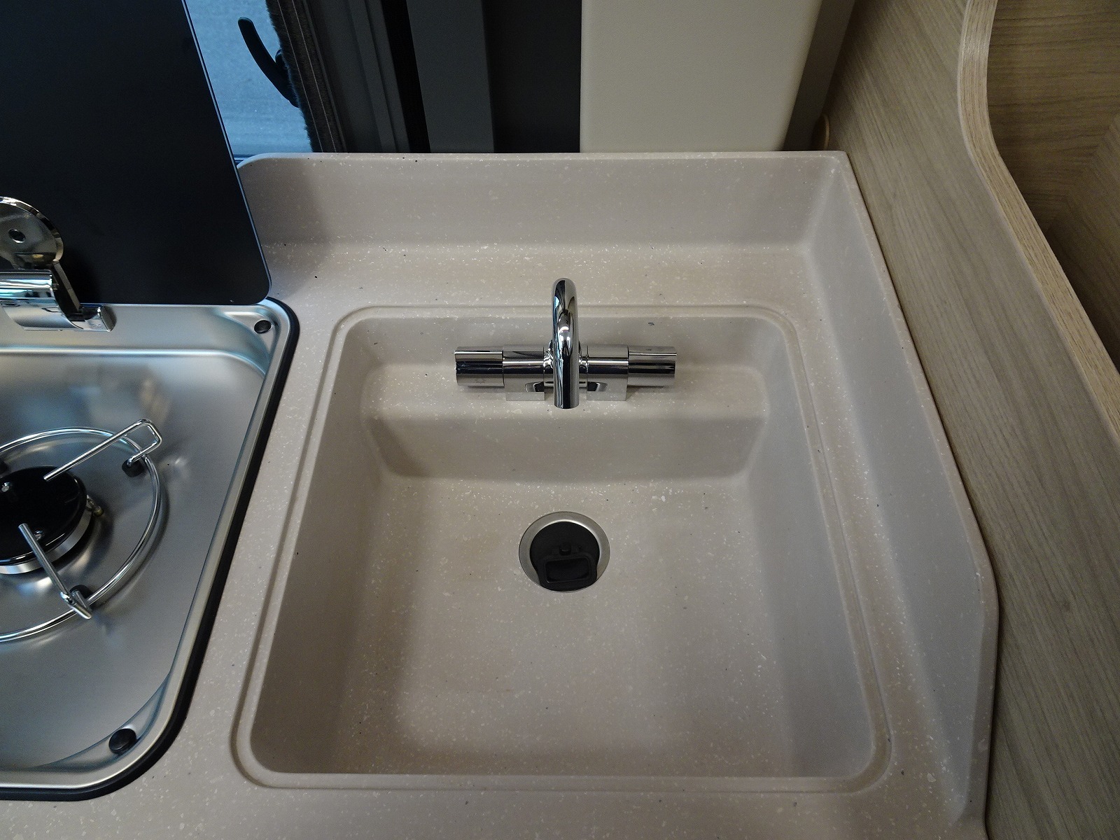 キャンピングカーバンコン