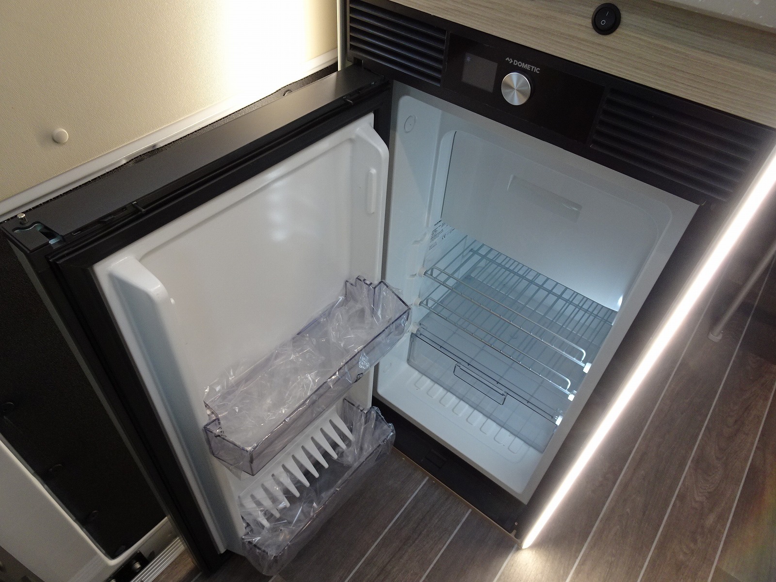 キャンピングカーバンコン