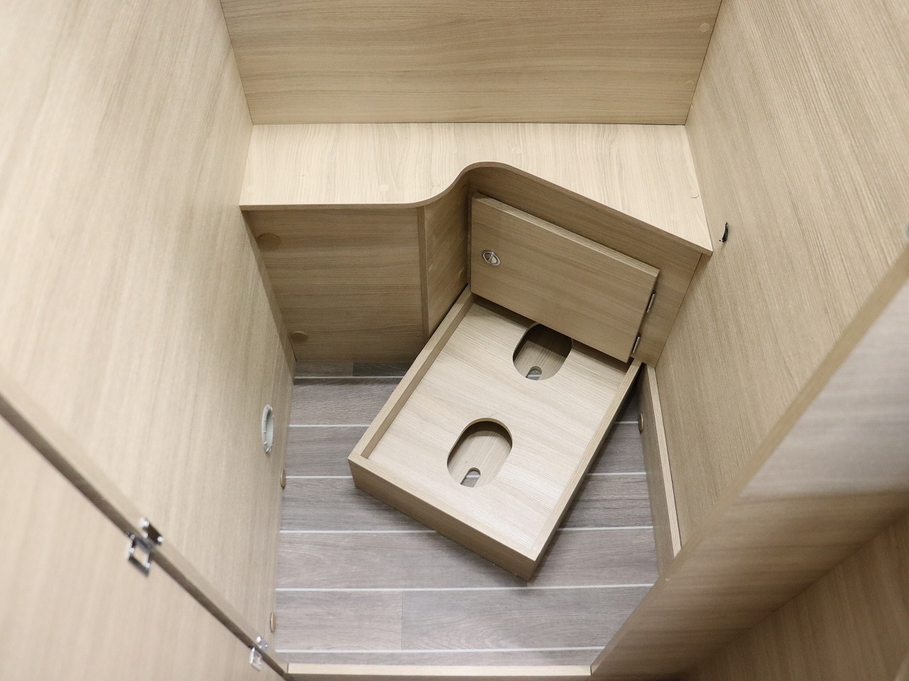 キャンピングカーバンコン