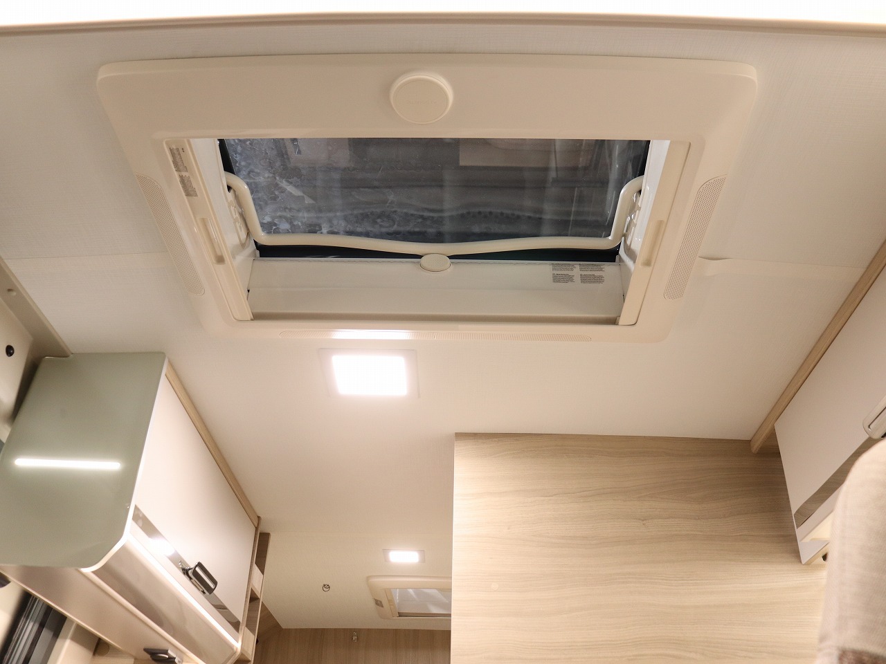 キャンピングカーバンコン