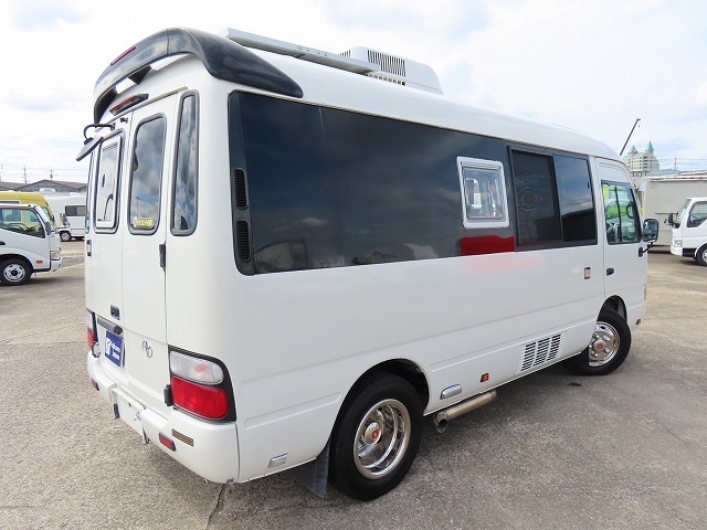 キャンピングカーバスコン