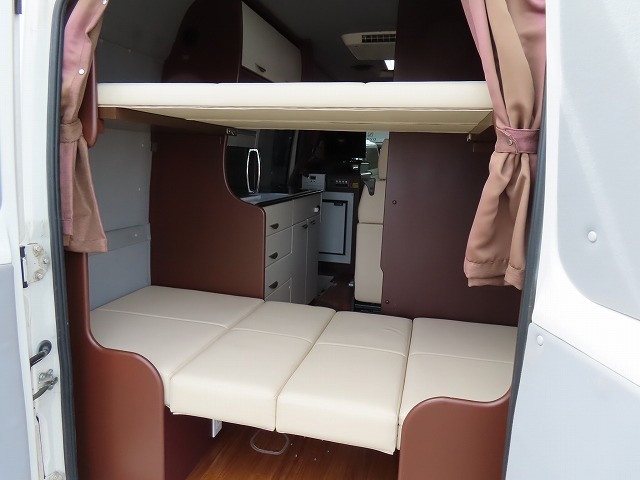 キャンピングカーバスコン