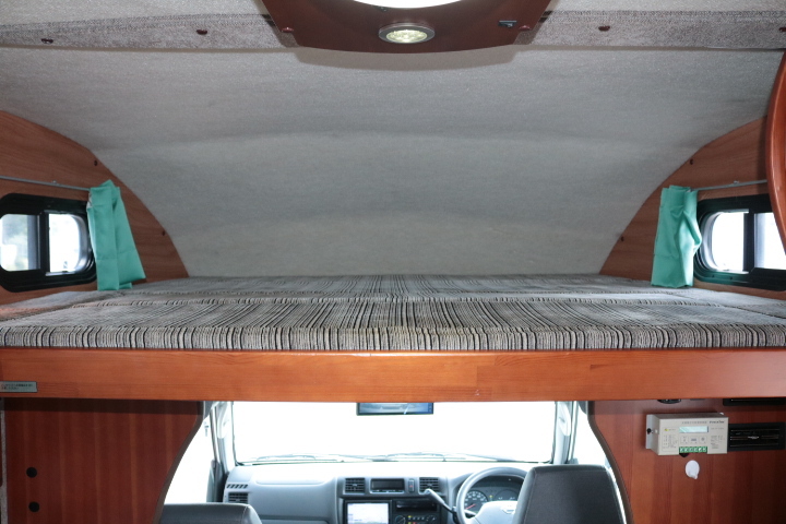 キャンピングカーキャブコン