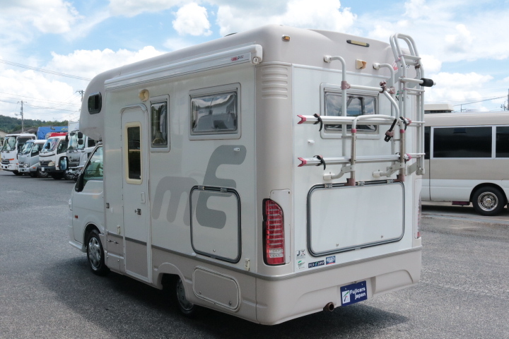 キャンピングカーキャブコン