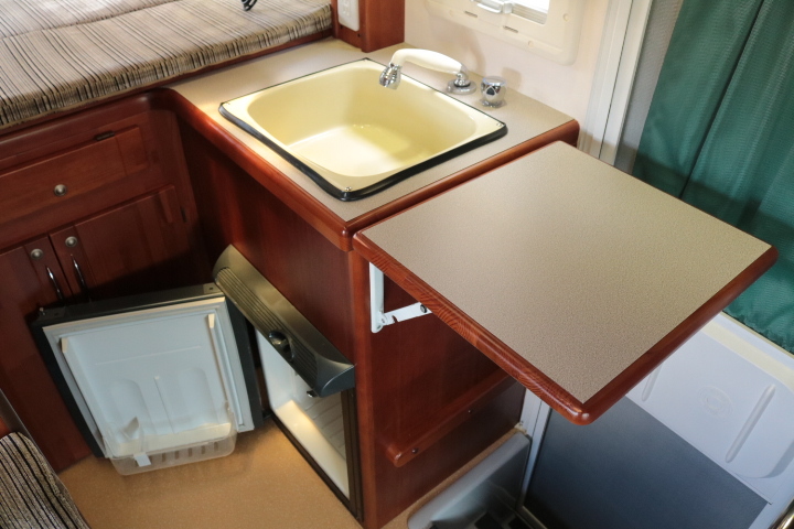 キャンピングカーキャブコン