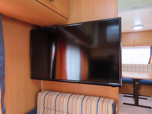 キャンピングカートレーラー