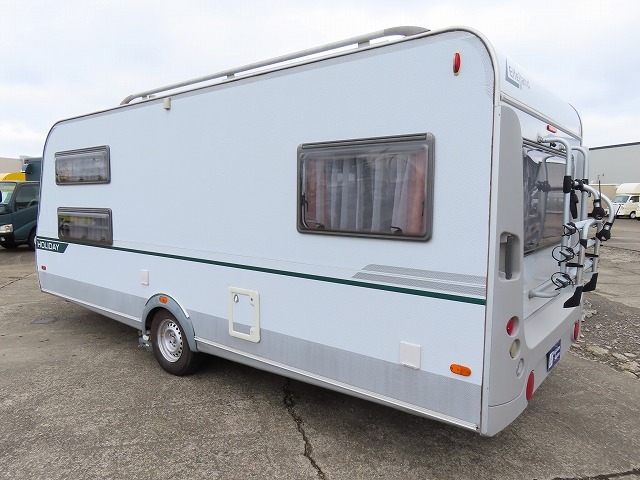 キャンピングカートレーラー