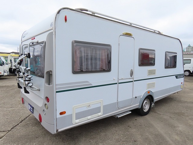 キャンピングカートレーラー