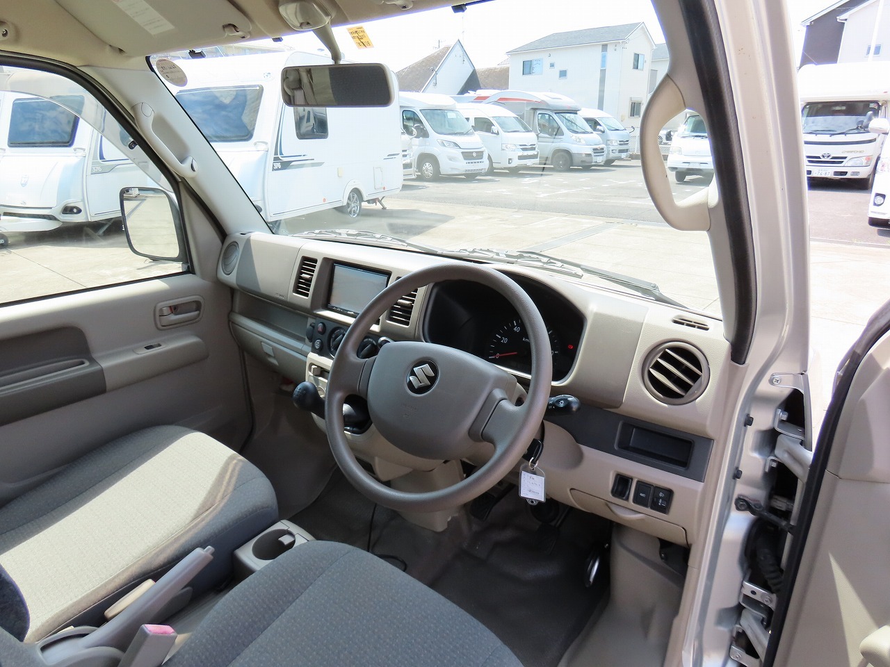 キャンピングカー軽キャンパー