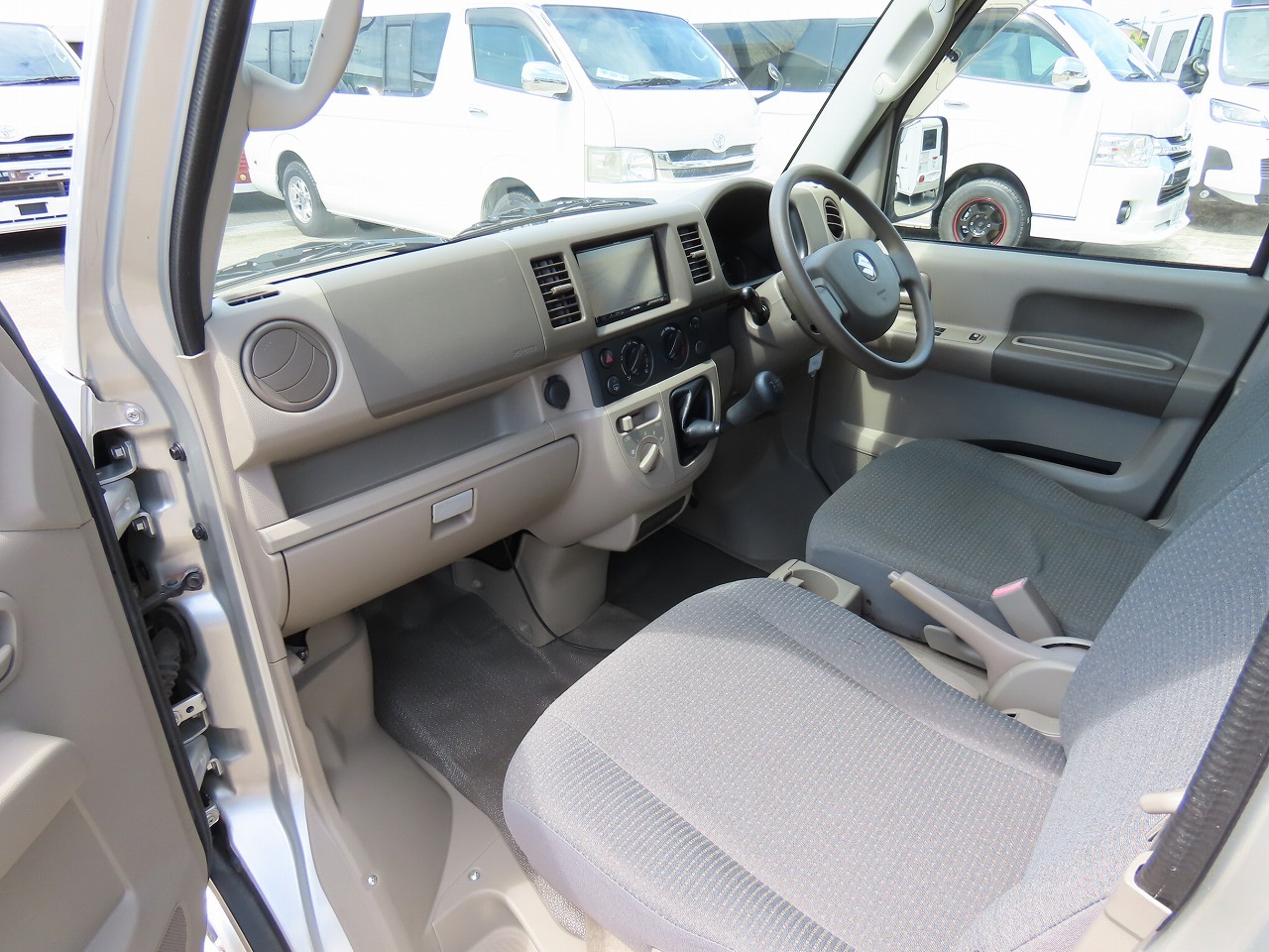 キャンピングカー軽キャンパー