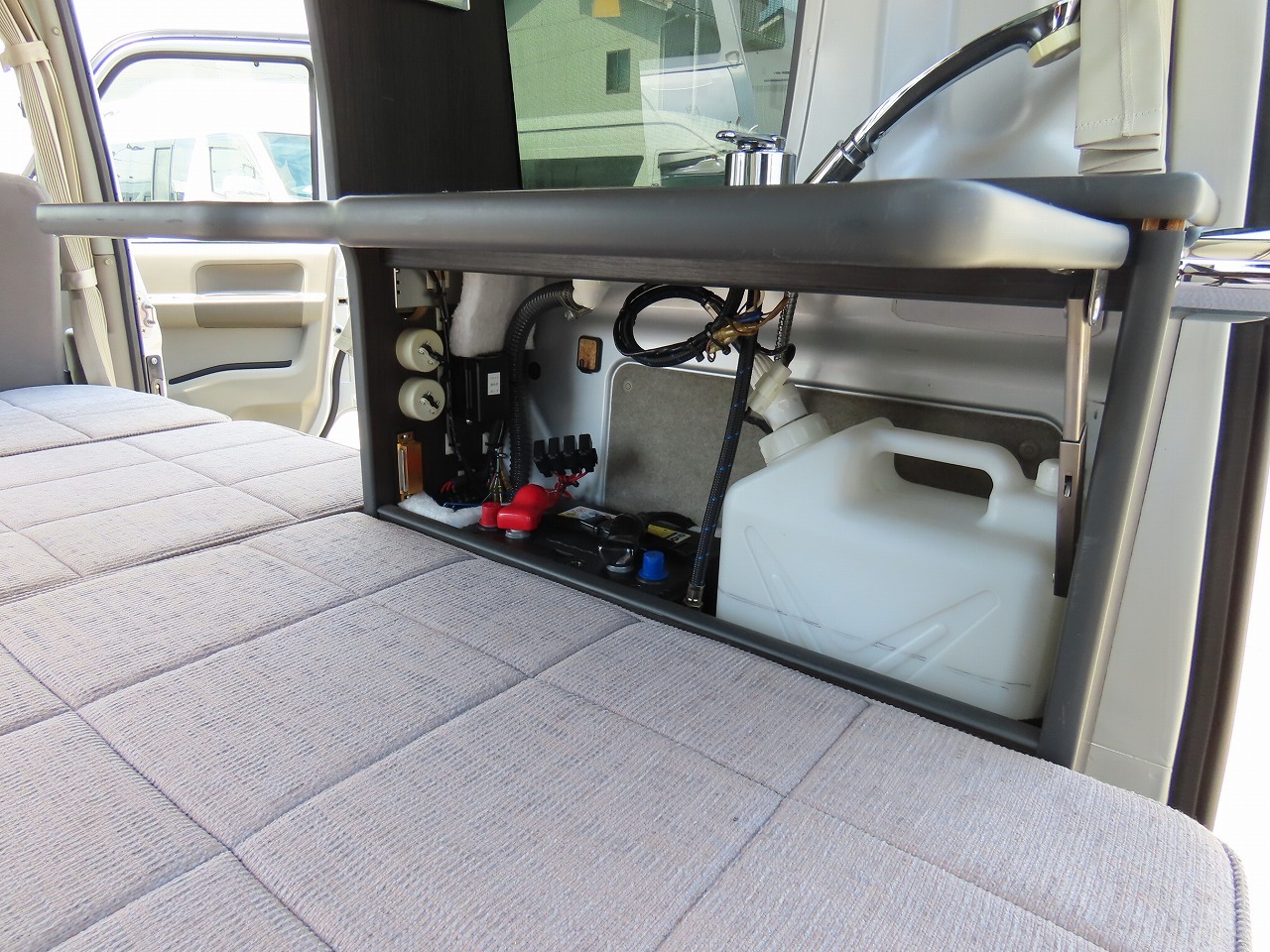 キャンピングカー軽キャンパー