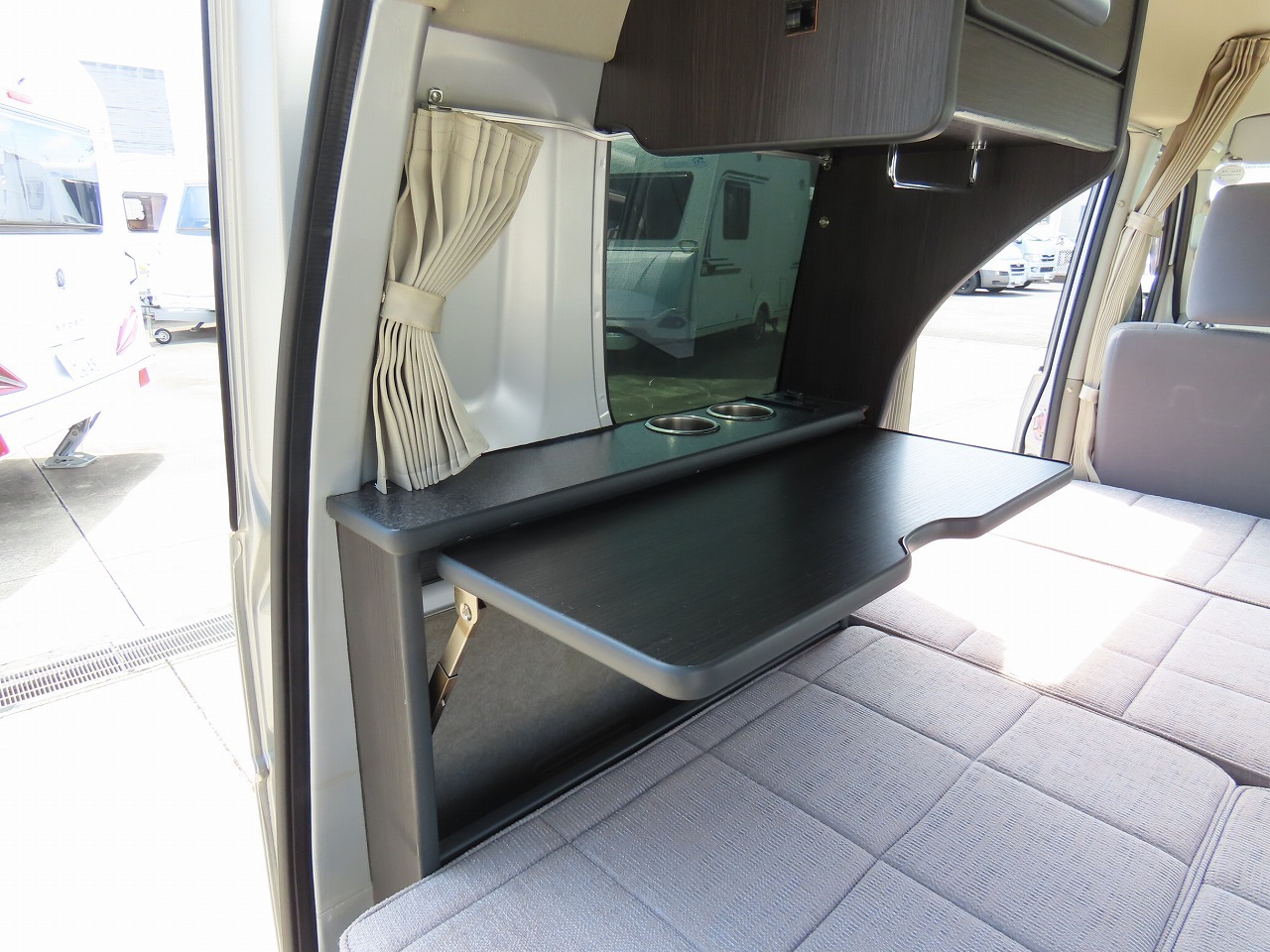 キャンピングカー軽キャンパー