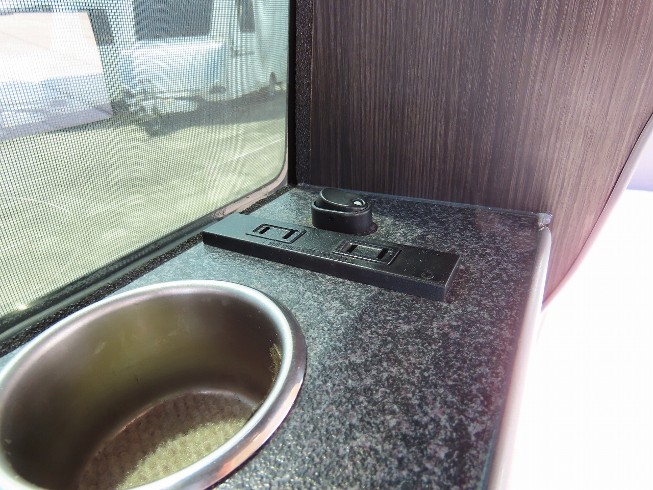 キャンピングカー軽キャンパー