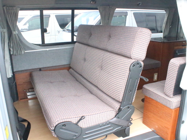 キャンピングカーバンコン