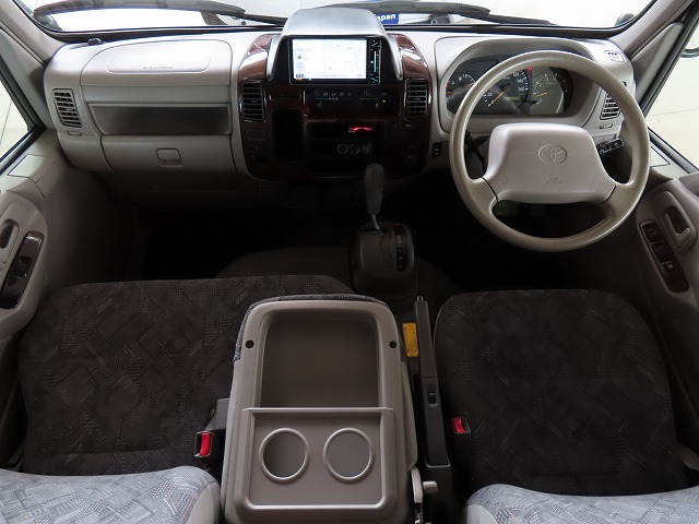 キャンピングカーキャブコン