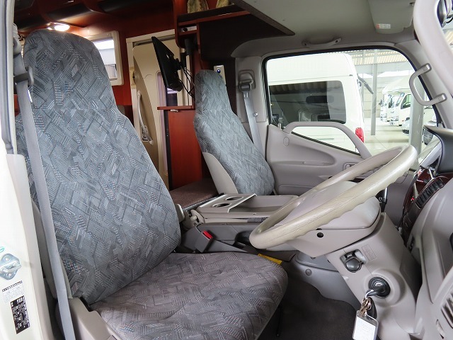 キャンピングカーキャブコン