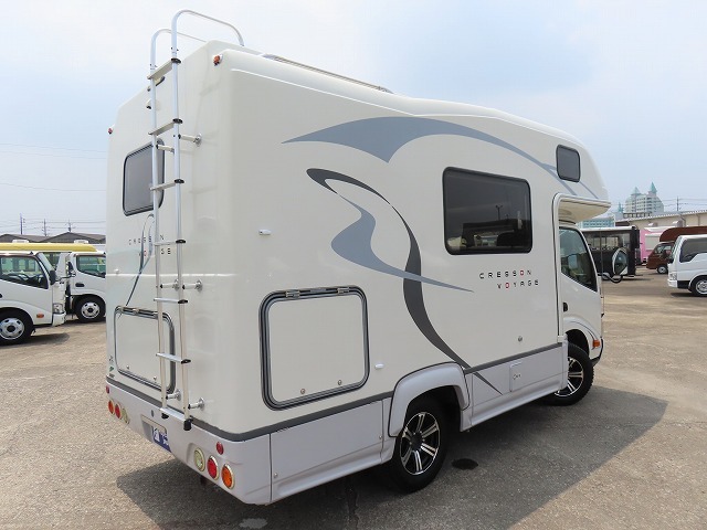 キャンピングカーキャブコン