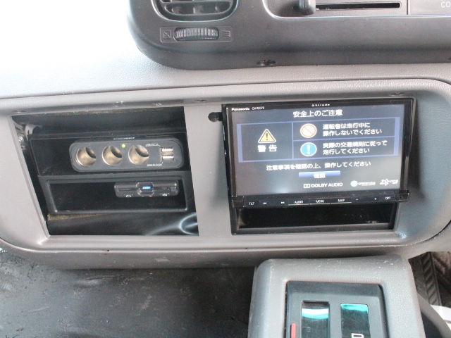 キャンピングカーバスコン