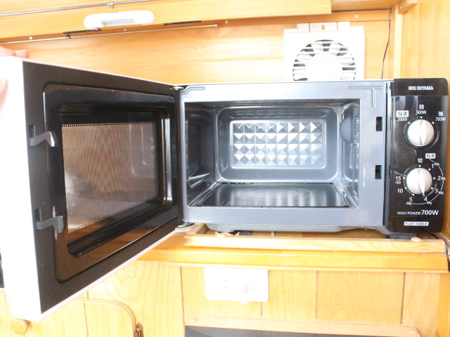 キャンピングカーバスコン